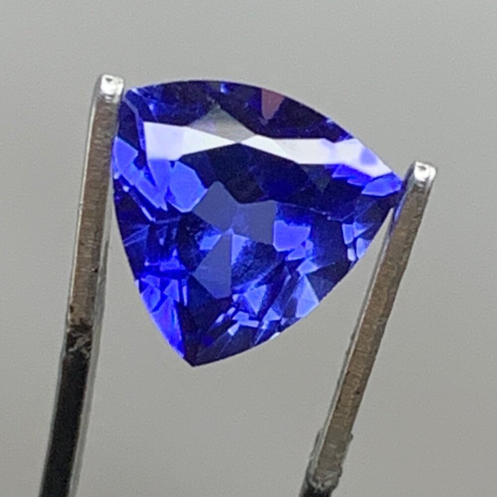 Elegant Blue  Sapphire Gemstone